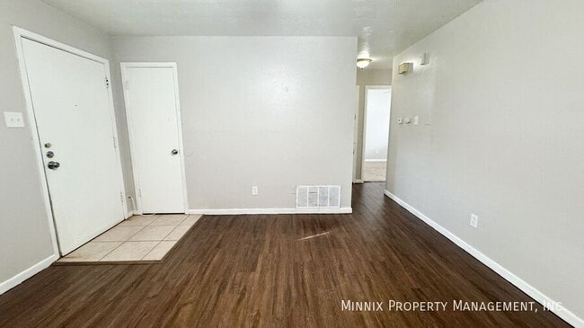 Photo - 4616 52nd St