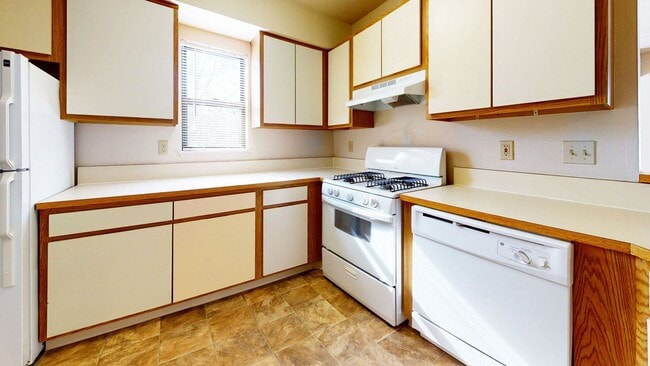 Windmill Lakes Apartments