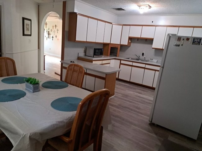 Photo - 1601 Dogwood Dr