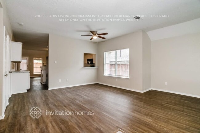 Photo - 9999 Buckingham Ln