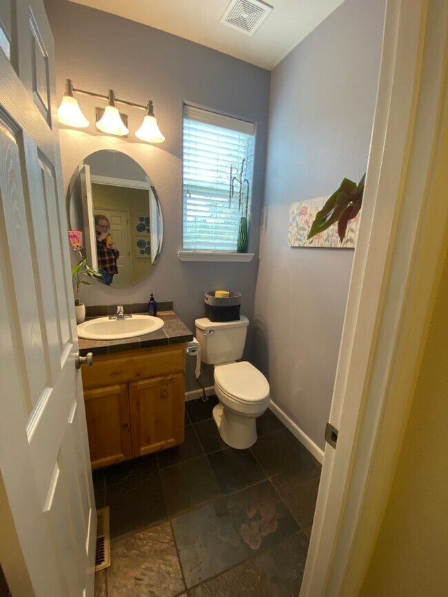 Home with Office, Extra Garage an... House Rental in Redmond