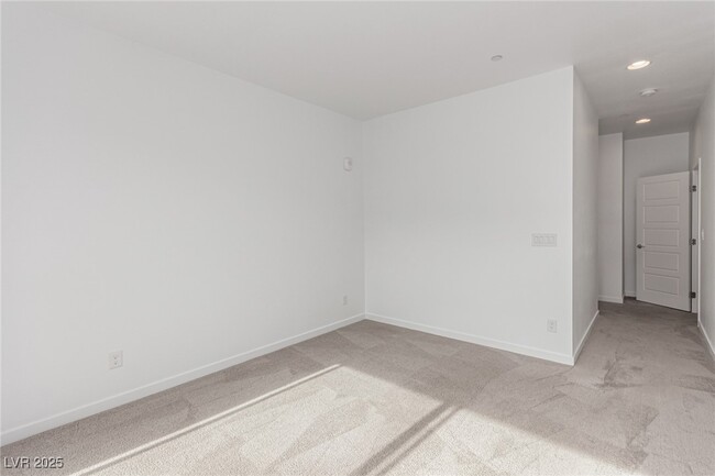 Building Photo - 11230 Hidden Peak Ave Unit 209 Rental