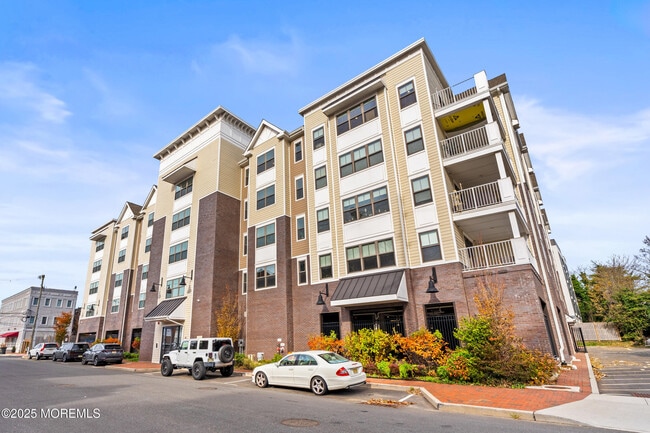 Photo - 165 Pavilion Ave Unidad 303