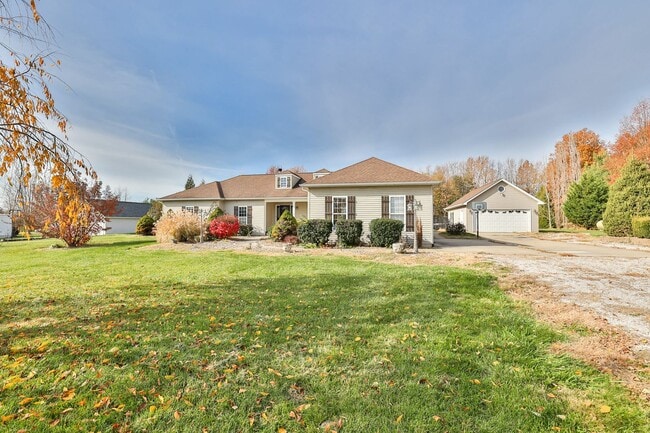 3 Bedroom, 2 Bath House in Edwardsville - 3 Bedroom, 2 Bath House in Edwardsville