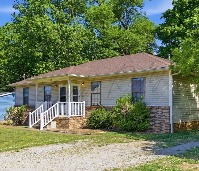 Photo - SPRING SPECIAL: 1/2 OFF FIRST MONTHS RENT - Two Bedroom Ranch Duplex in Columbia!