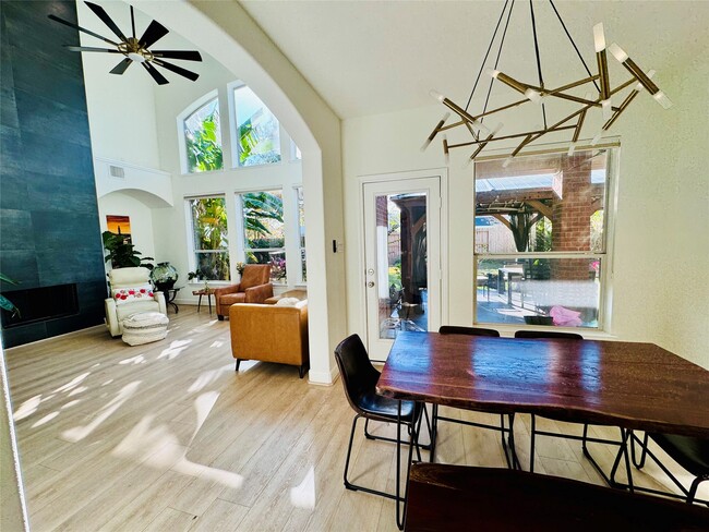 Photo - 4207 Pensacola Oaks Ln