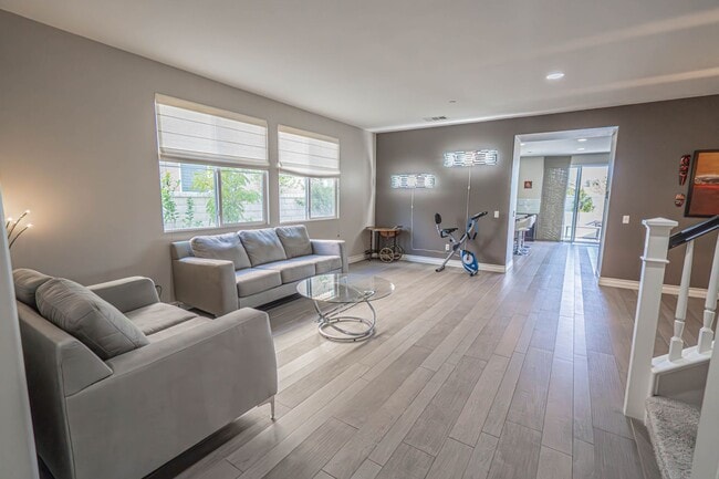 Photo - Beautiful 5-Bedroom Home with Outdoor Entertainer's Area in Valencia!