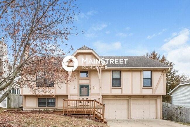 Photo - 3 Bedroom Pet-Friendly Home in Liberty, MO...