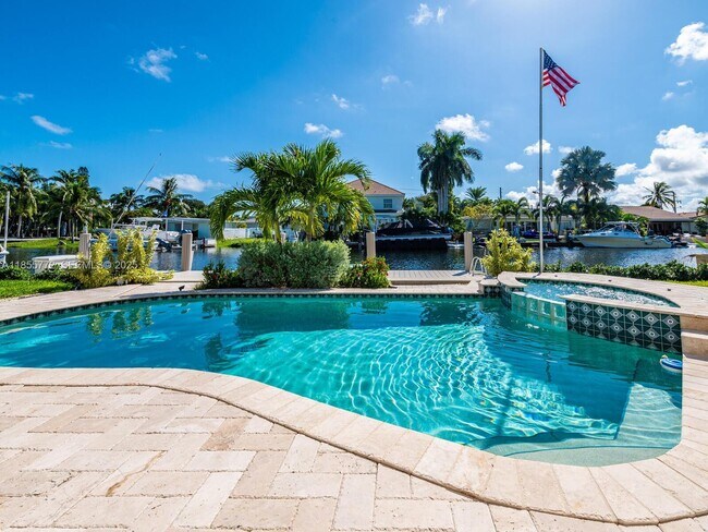 Photo - 2118 NE 15th St