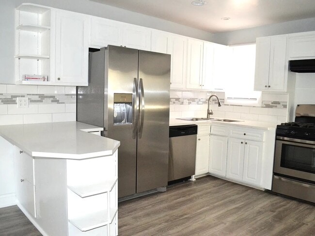 Photo - 16456 George Dr