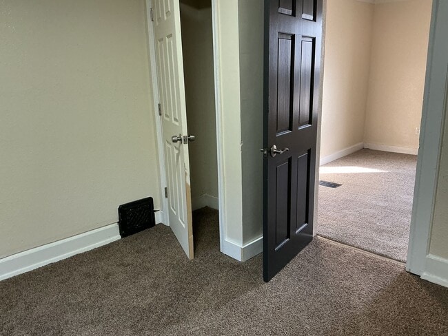 Photo - 2457 N 49th St Unidad A upper