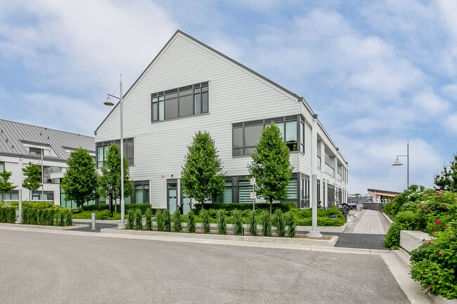 Photo - 331 Broward Wy.