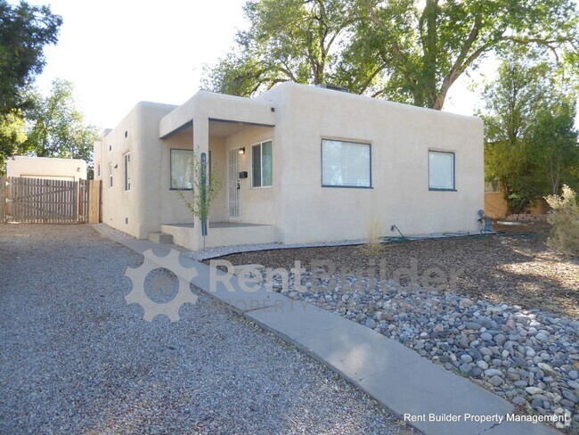 Building Photo - WOW!  SPECIAL:  PRICE REDUCED JUST IN TIME... Rental