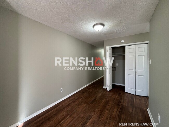 Photo - 4444 Arnold Cove