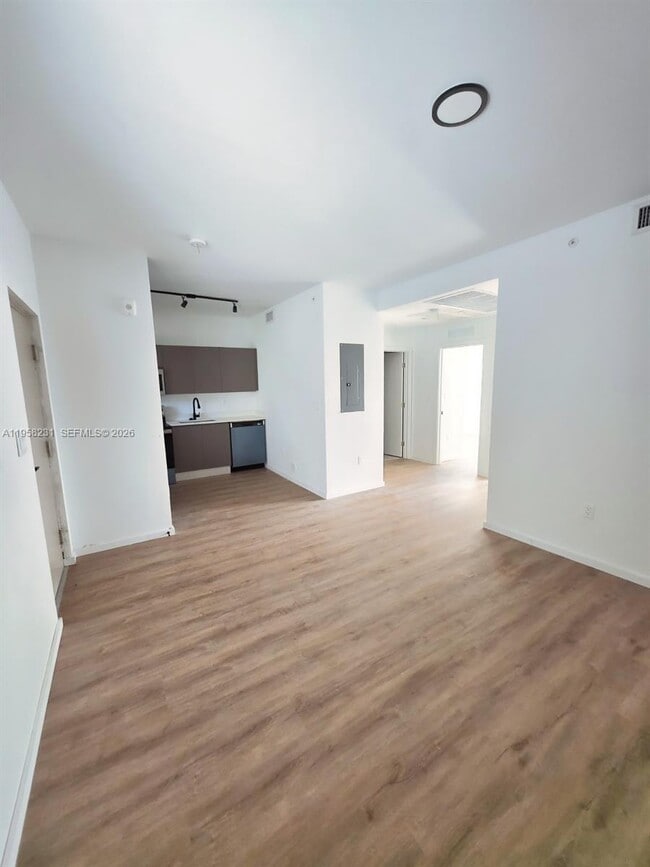 Photo - 753 NW 30th St Unidad 1