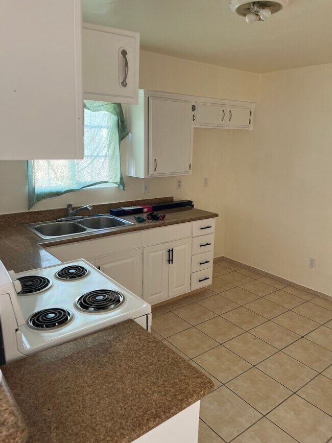 Photo - 1308 Flower St Unidad A