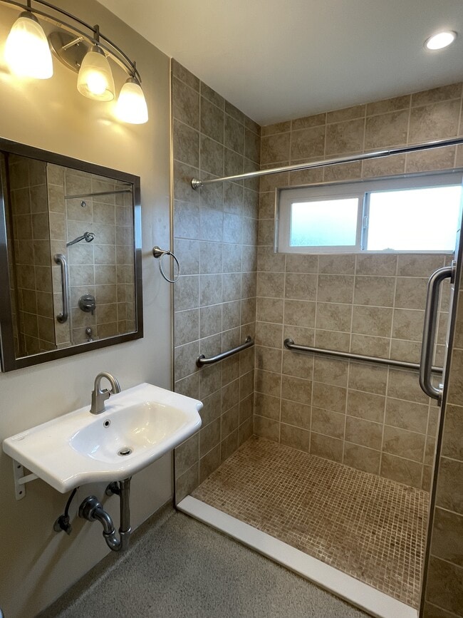 Photo - 3355 Manning Ave Unidad 17