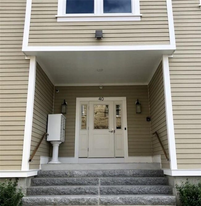Building Photo - 40 Jones St Unit 203