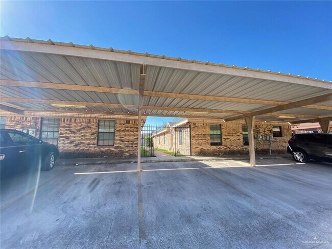 4119 W La Guardia Ln Unit 4