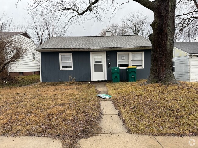 Building Photo - Cute 2 Bedroom Ranch Rental