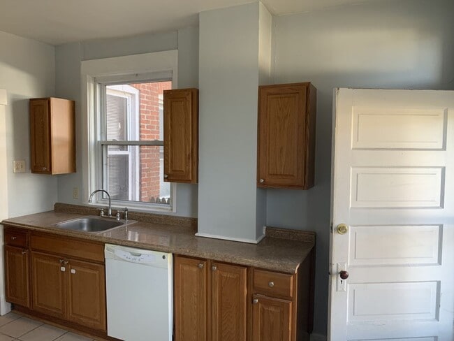 Photo - Great property in Morningside!