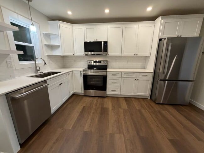 408 Old Central Rd Unit 3