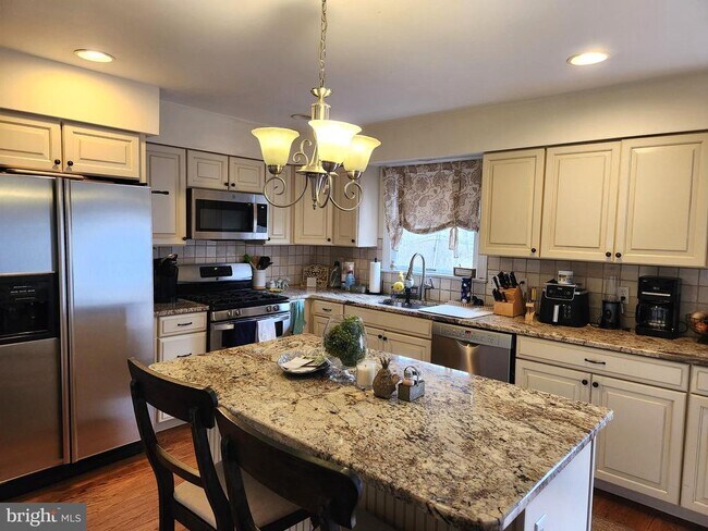 Photo - 5 Harlech Dr