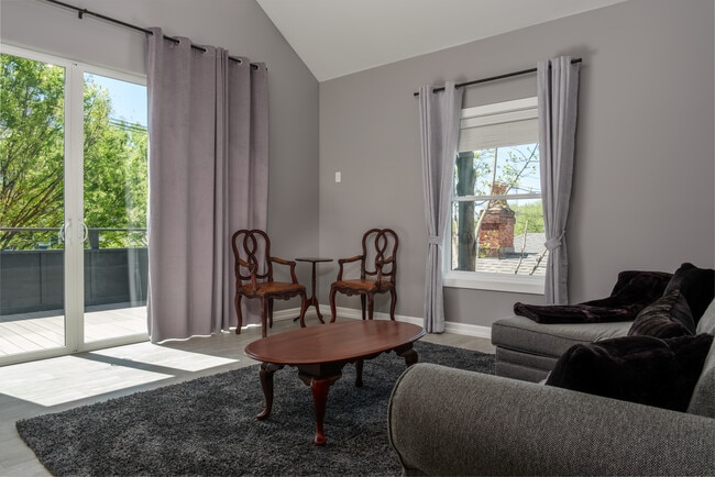 Photo - 1737 Frankfort Ave