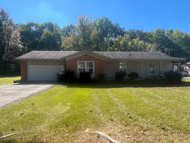 Building Photo - 183 Rogers Dr