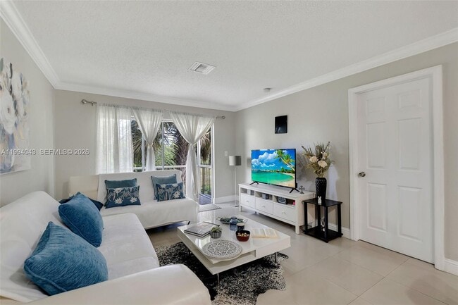 Photo - 1001 NW 45th St Unit 6