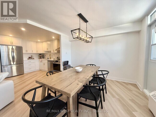 Photo - 451 The West Mall Unit 522