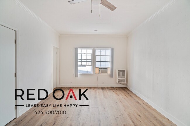 Photo - Captivating Studio with Lots of Natural Li... Unidad 207