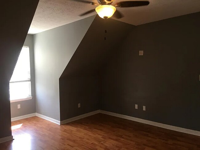 Photo - 6909 Brook Bend Way