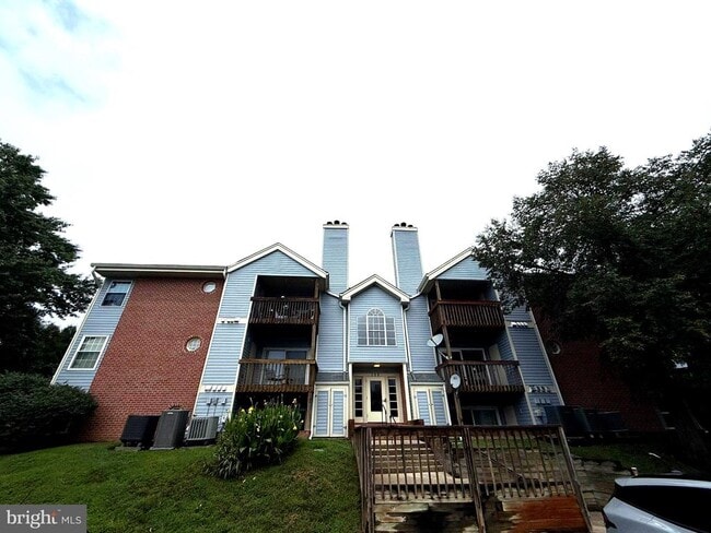 Building Photo - 102 Three Coin Way Unit 101