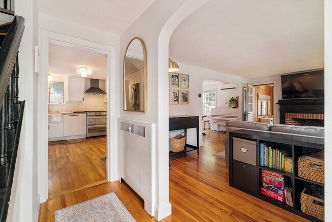 Photo - 19 Trenton St