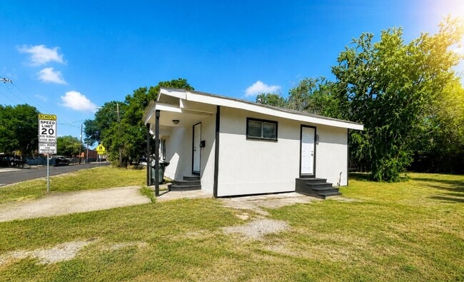 Photo - 4090 Usan St