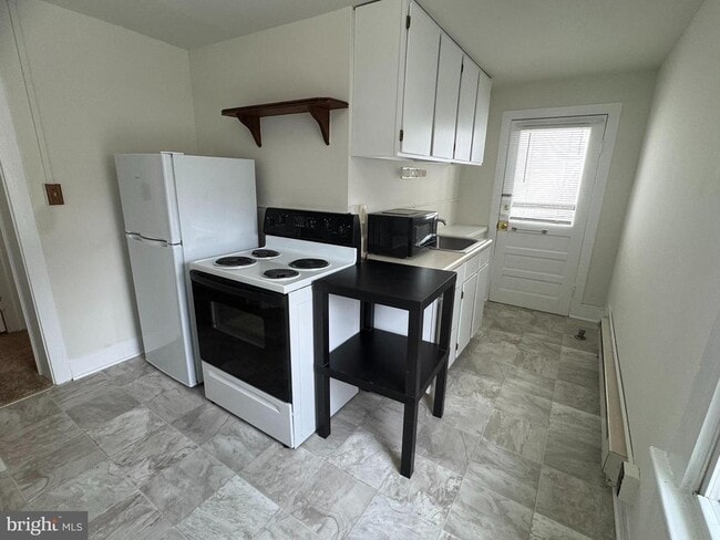 Photo - 41 E Patrick St