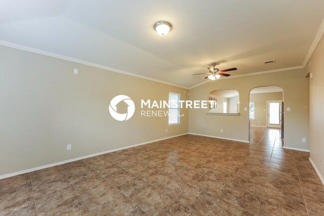 Photo - 3 Bedroom Pet-Friendly Home in Universal City, TX with Main Street Renewal