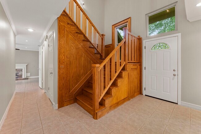 Photo - 27 W Stony Bridge Ct