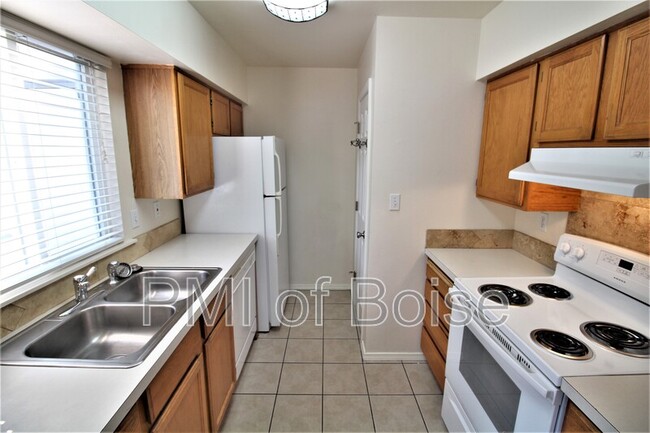 Photo - 625 W Idaho Ave