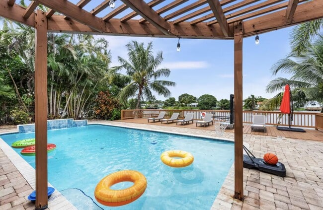 Photo - 3351 NW 67th St