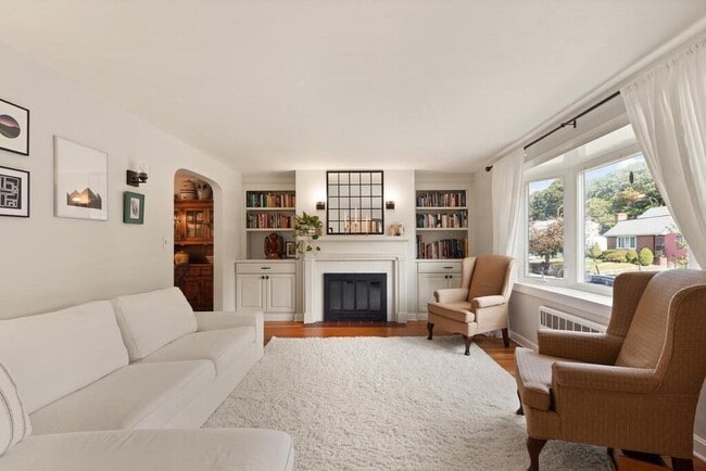 Photo - 12 Headland Way