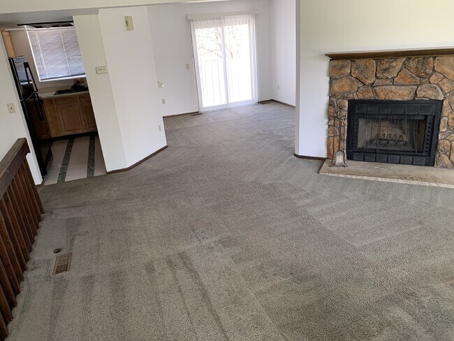 2 Bdrm/2Bath with 2 Car Garage