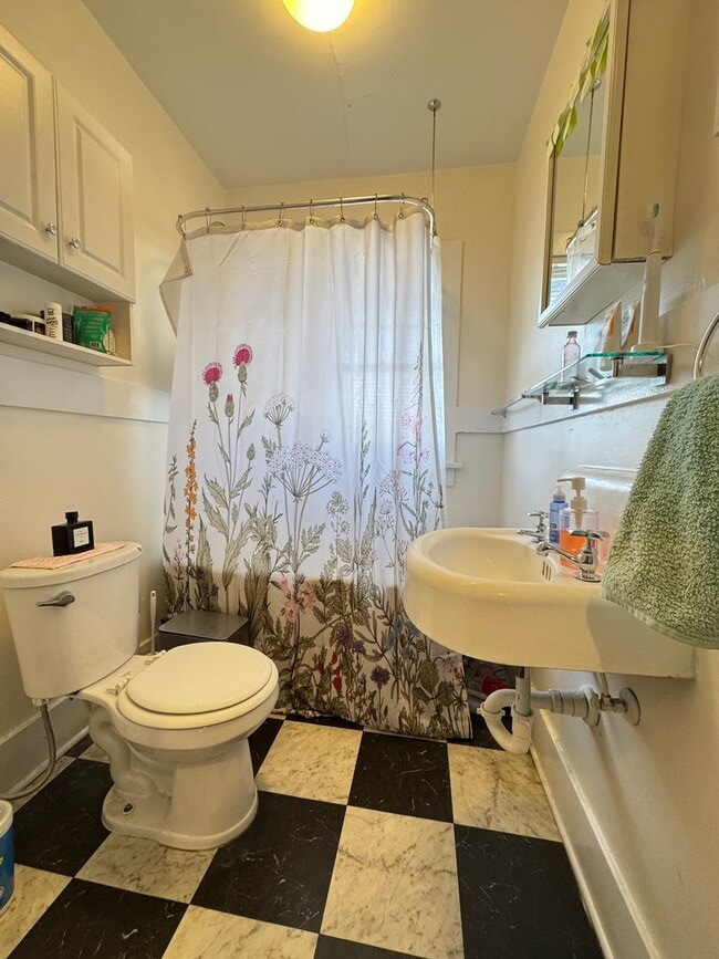 Photo - 108-110 Garfield St. Unidad 110 Garfield St.