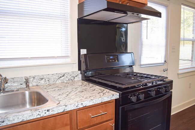 Windsor Village - Kitchen