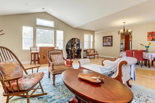 Building Photo - 158 Sierra Pl Unit ID1386261P