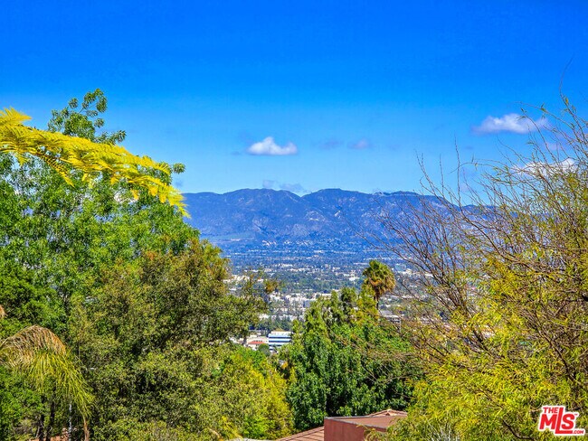 Photo - 3690 Crownridge Dr