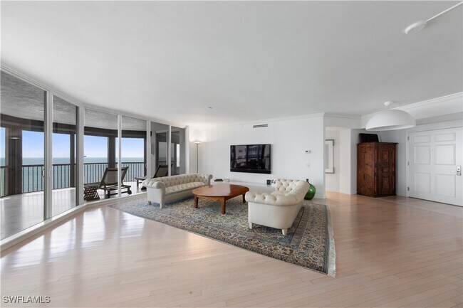 Photo - 8473 Bay Colony Dr Unidad 1401