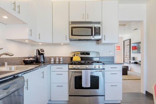 Photo - 714 S Eucalyptus Ave Unit 712