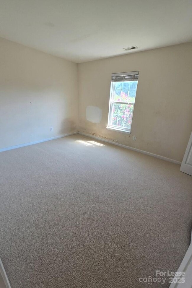 Photo - 5744 Wallace Cabin Dr